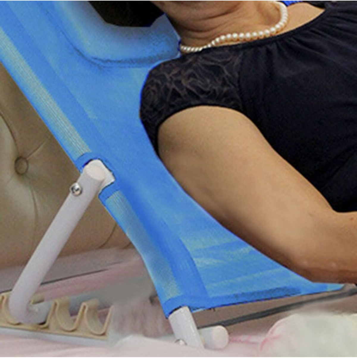 Backrest height adjustable in 5 levels